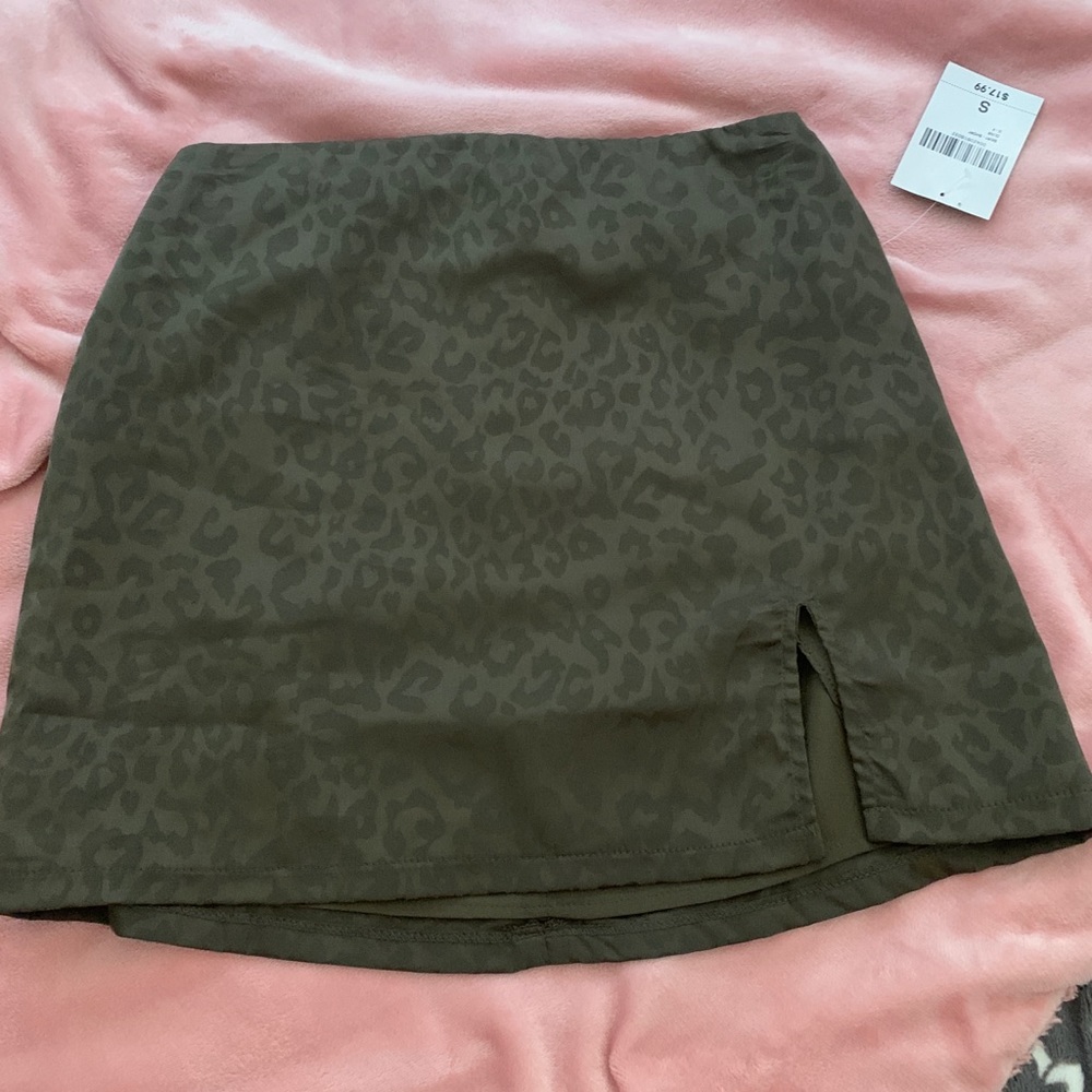 Nice green pattern skirt